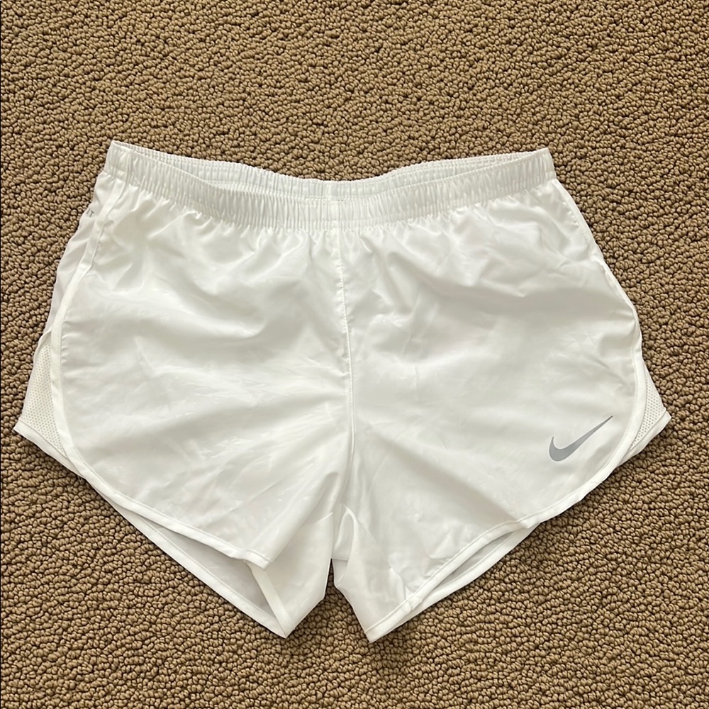 Nike White Athletic Shorts Lightweight Design